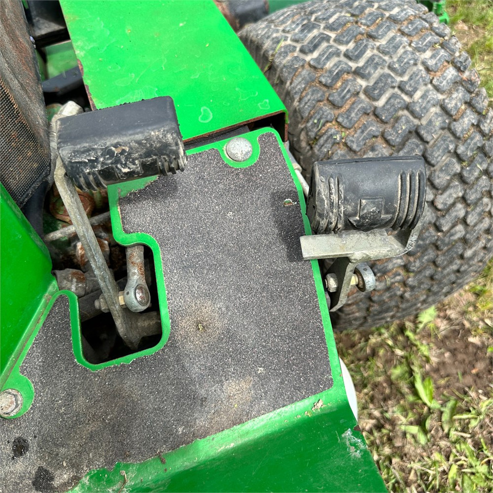 Χλοοκοπτικό John Deere 2653A: φωτογραφία 16