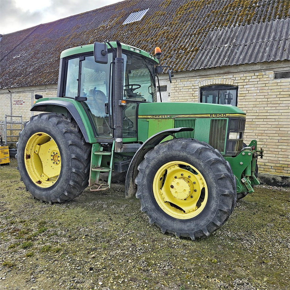John Deere 6900 - Τρακτέρ: φωτογραφία 1 John Deere 6900 - Τρακτέρ: φωτογραφία 1