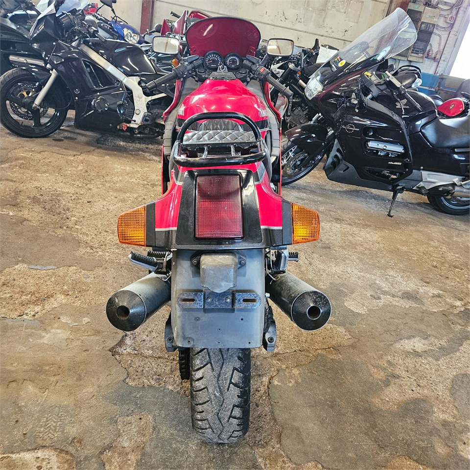 Kawasaki GPZ 1000 RX - Μοτοσικλέτα: φωτογραφία 4 Kawasaki GPZ 1000 RX - Μοτοσικλέτα: φωτογραφία 4