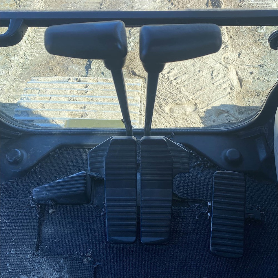 Ερπυστριοφόρος εκσκαφέας Komatsu PC210 LC-8K: φωτογραφία 18