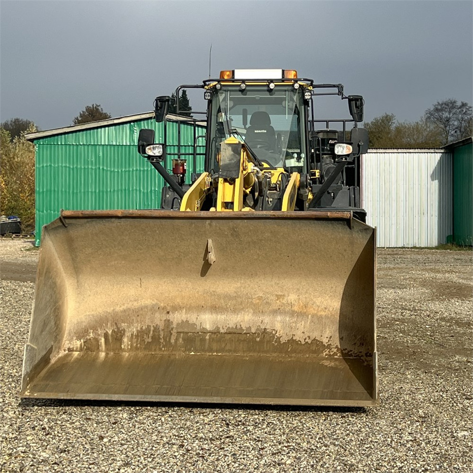 Komatsu WA480-8 - Ελαστιχοφόρος φορτωτής: φωτογραφία 2 Komatsu WA480-8 - Ελαστιχοφόρος φορτωτής: φωτογραφία 2