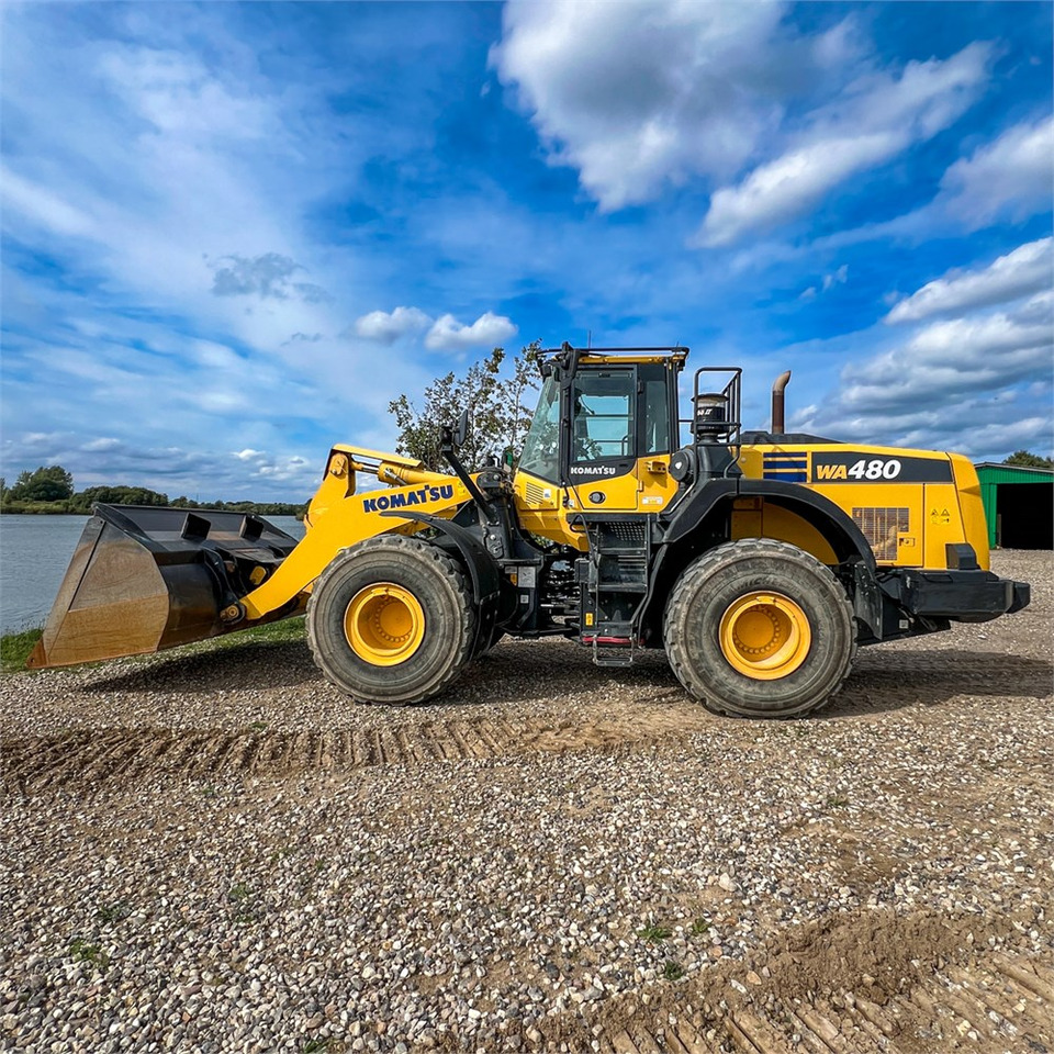 Komatsu WA480-8 - Ελαστιχοφόρος φορτωτής: φωτογραφία 3 Komatsu WA480-8 - Ελαστιχοφόρος φορτωτής: φωτογραφία 3