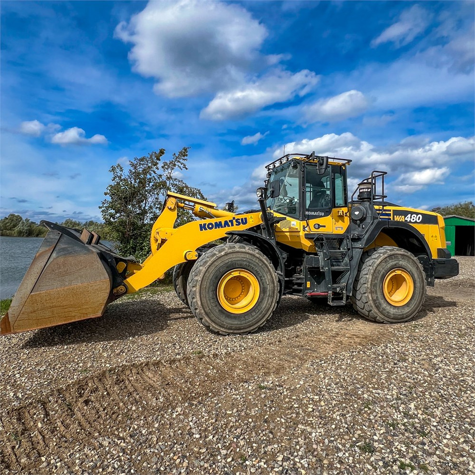 Komatsu WA480-8 - Ελαστιχοφόρος φορτωτής: φωτογραφία 1 Komatsu WA480-8 - Ελαστιχοφόρος φορτωτής: φωτογραφία 1