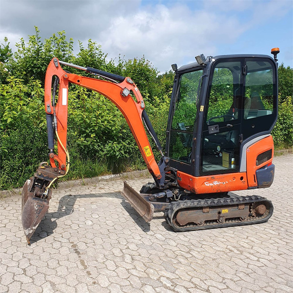 Kubota KX019-4 - Μίνι εκσκαφέας: φωτογραφία 1 Kubota KX019-4 - Μίνι εκσκαφέας: φωτογραφία 1