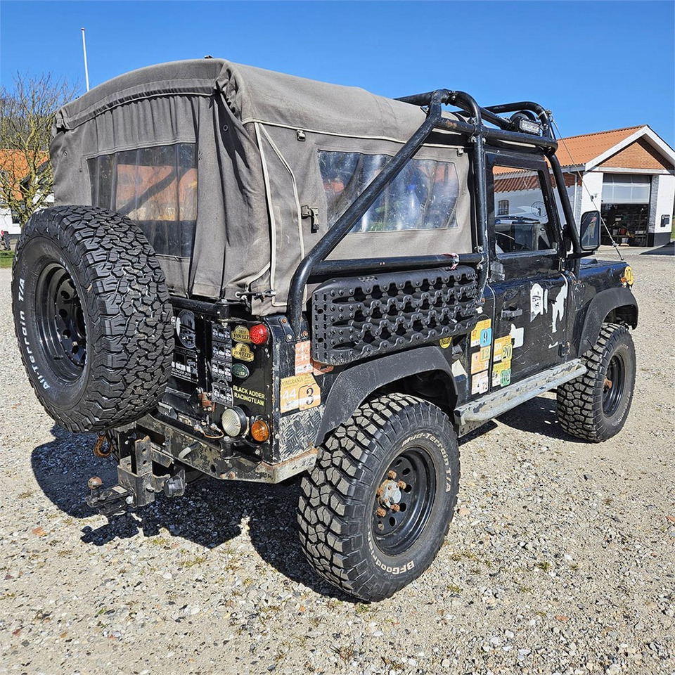 Land Rover Defender 90 - Αυτοκίνητο: φωτογραφία 4 Land Rover Defender 90 - Αυτοκίνητο: φωτογραφία 4