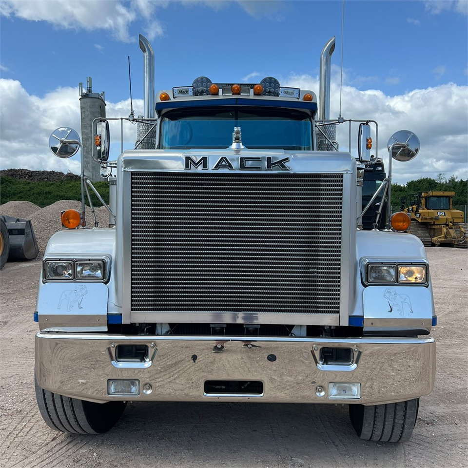 Mack Superliner - Τράκτορας: φωτογραφία 3 Mack Superliner - Τράκτορας: φωτογραφία 3