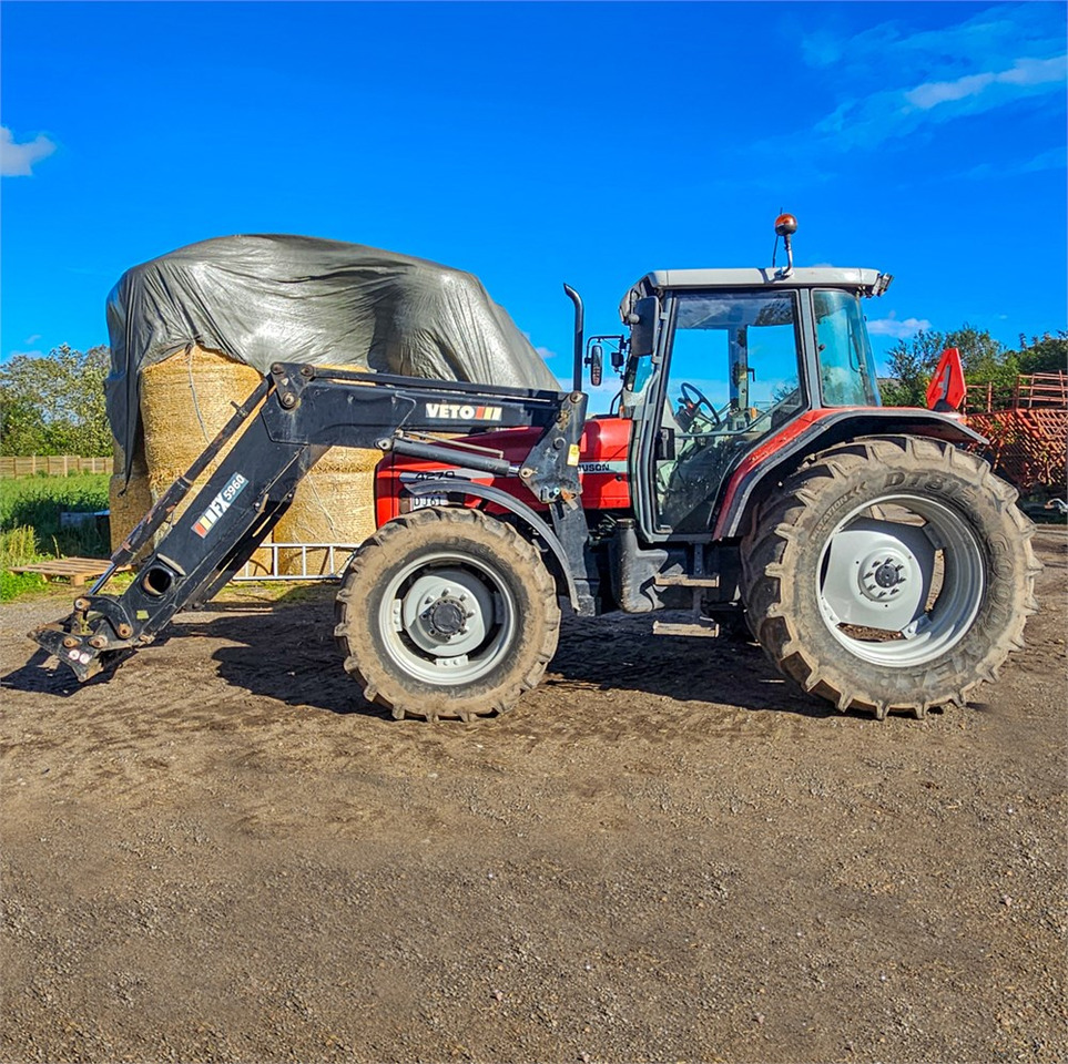 Massey Ferguson 4270 - Τρακτέρ: φωτογραφία 2 Massey Ferguson 4270 - Τρακτέρ: φωτογραφία 2