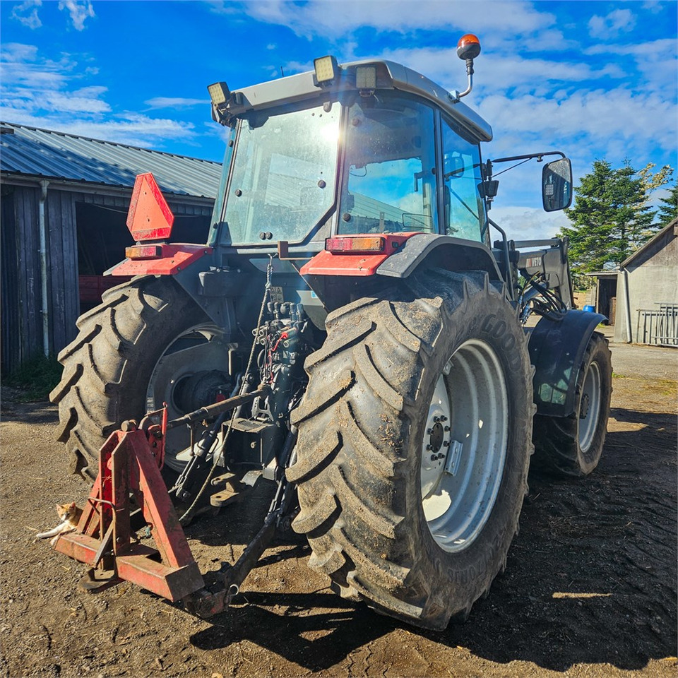 Massey Ferguson 4270 - Τρακτέρ: φωτογραφία 5 Massey Ferguson 4270 - Τρακτέρ: φωτογραφία 5