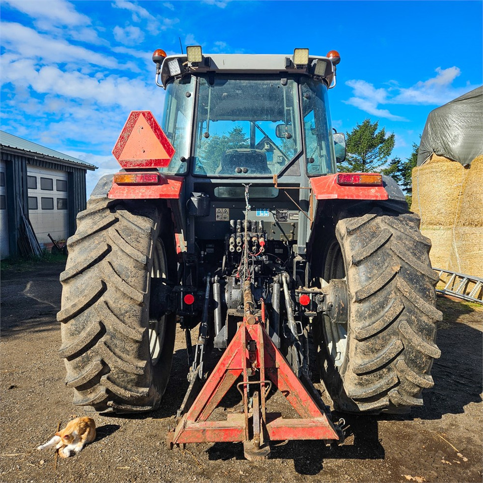 Massey Ferguson 4270 - Τρακτέρ: φωτογραφία 4 Massey Ferguson 4270 - Τρακτέρ: φωτογραφία 4