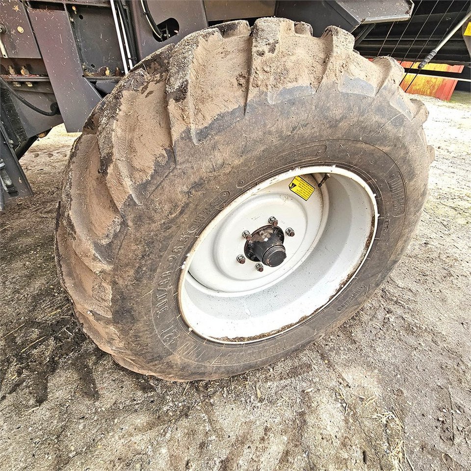 Μηχανή συγκομιδής Massey Ferguson 7282 Centora: φωτογραφία 47