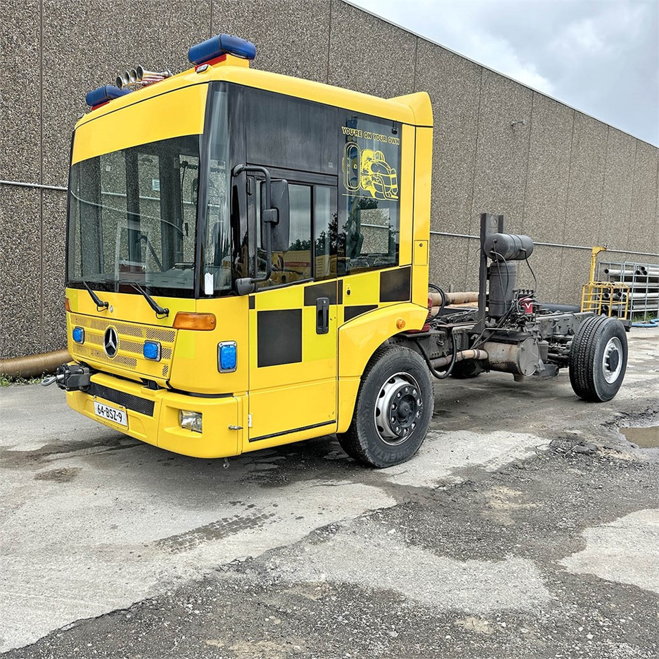 Mercedes Econic HLF 16/20 - Φορτηγό σασί: φωτογραφία 2 Mercedes Econic HLF 16/20 - Φορτηγό σασί: φωτογραφία 2