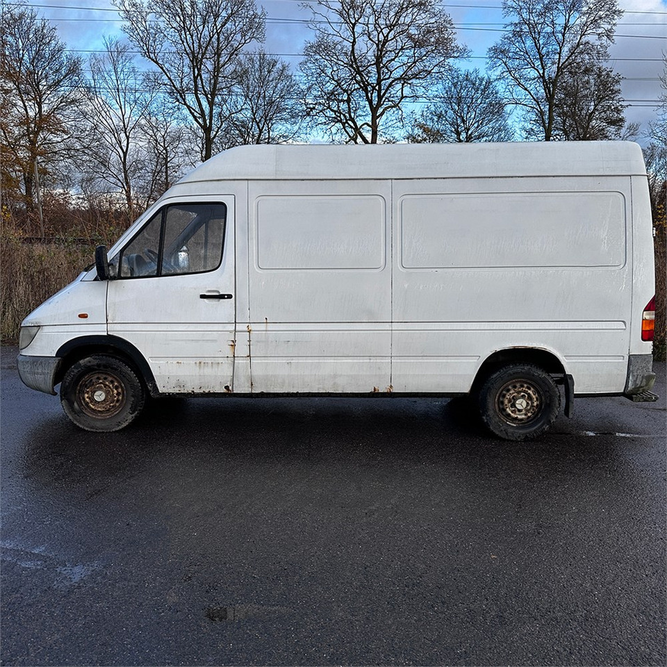 Mercedes SPRINTER 316 CDI-35 - Βαν: φωτογραφία 4 Mercedes SPRINTER 316 CDI-35 - Βαν: φωτογραφία 4