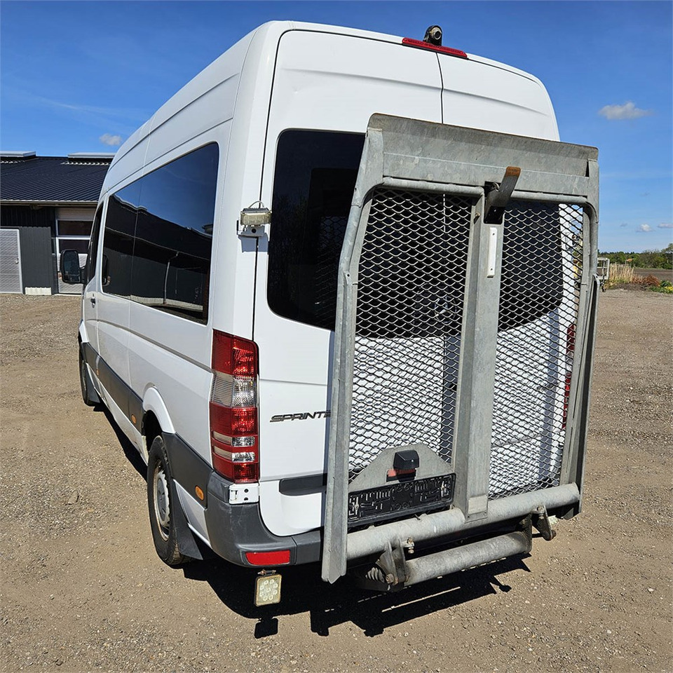 Mercedes Sprinter 316 CDI - Επιβατικό βαν: φωτογραφία 4 Mercedes Sprinter 316 CDI - Επιβατικό βαν: φωτογραφία 4
