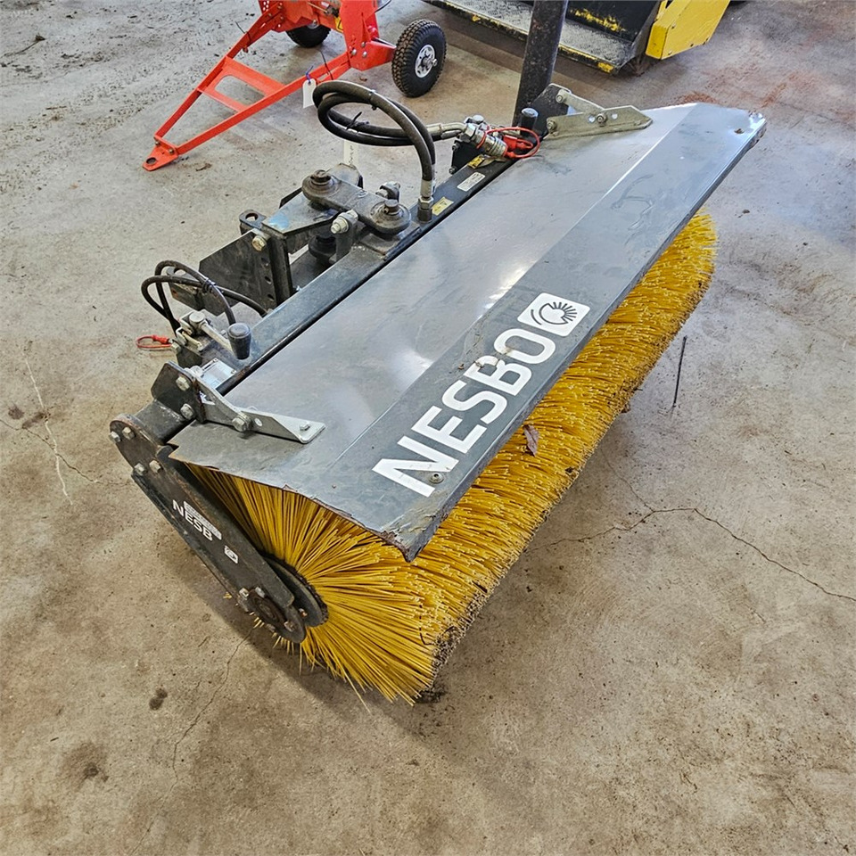 Nesbo HF 1200L5 - Σκούπα: φωτογραφία 3 Nesbo HF 1200L5 - Σκούπα: φωτογραφία 3