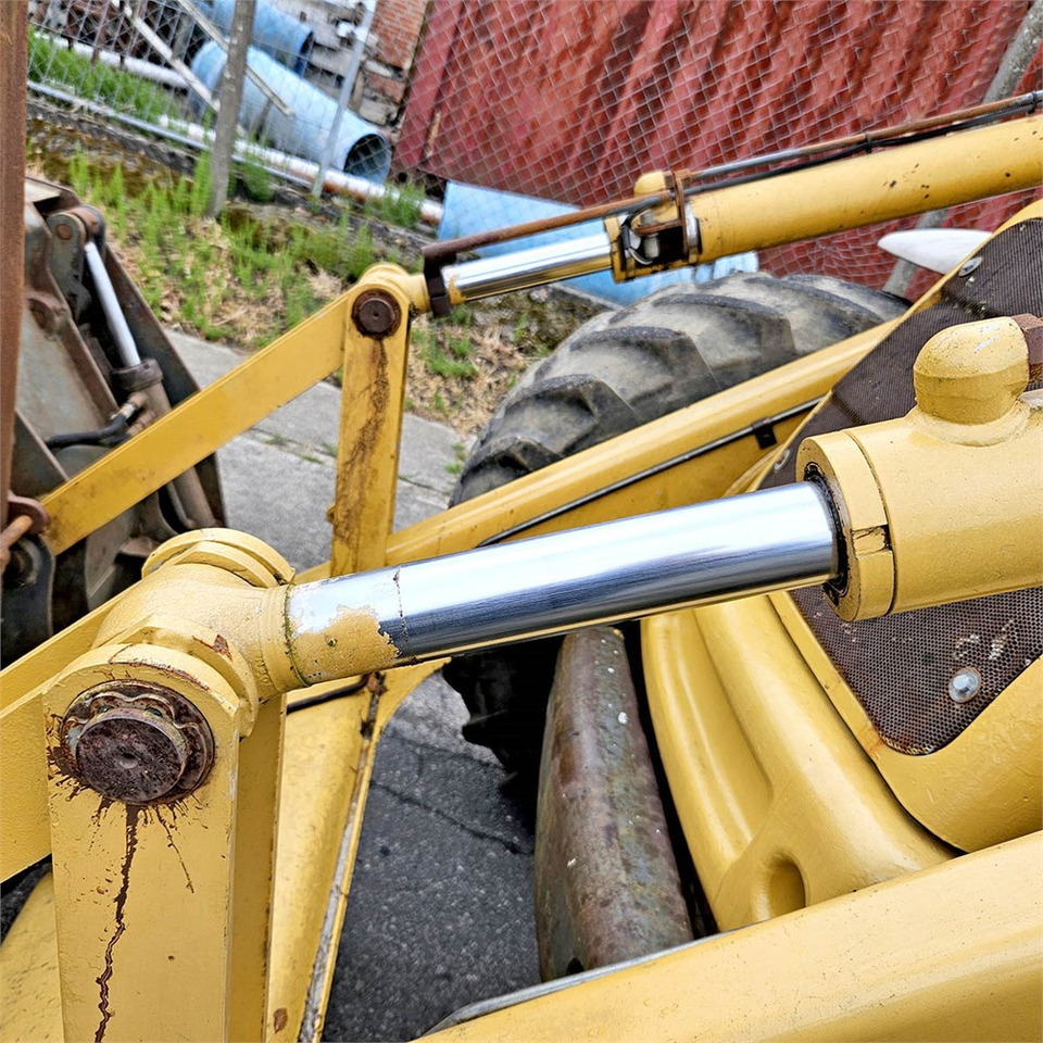 Φορτωτής εκσκαφέας New Holland LB115: φωτογραφία 31