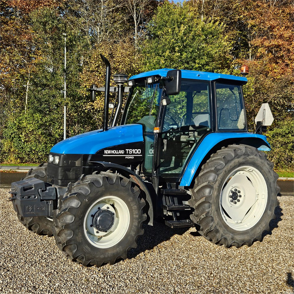 New Holland TS 100 - Τρακτέρ: φωτογραφία 1 New Holland TS 100 - Τρακτέρ: φωτογραφία 1