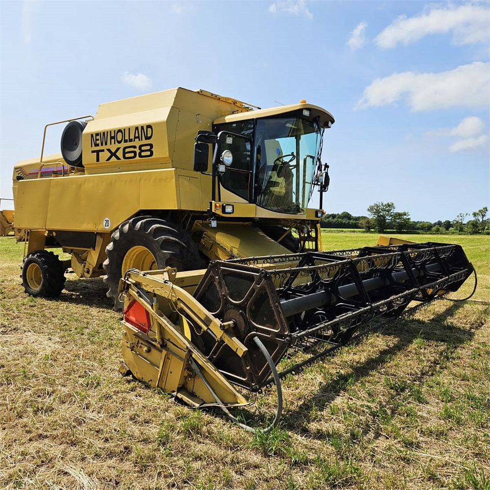 New Holland TX68 - Μηχανή συγκομιδής: φωτογραφία 4 New Holland TX68 - Μηχανή συγκομιδής: φωτογραφία 4