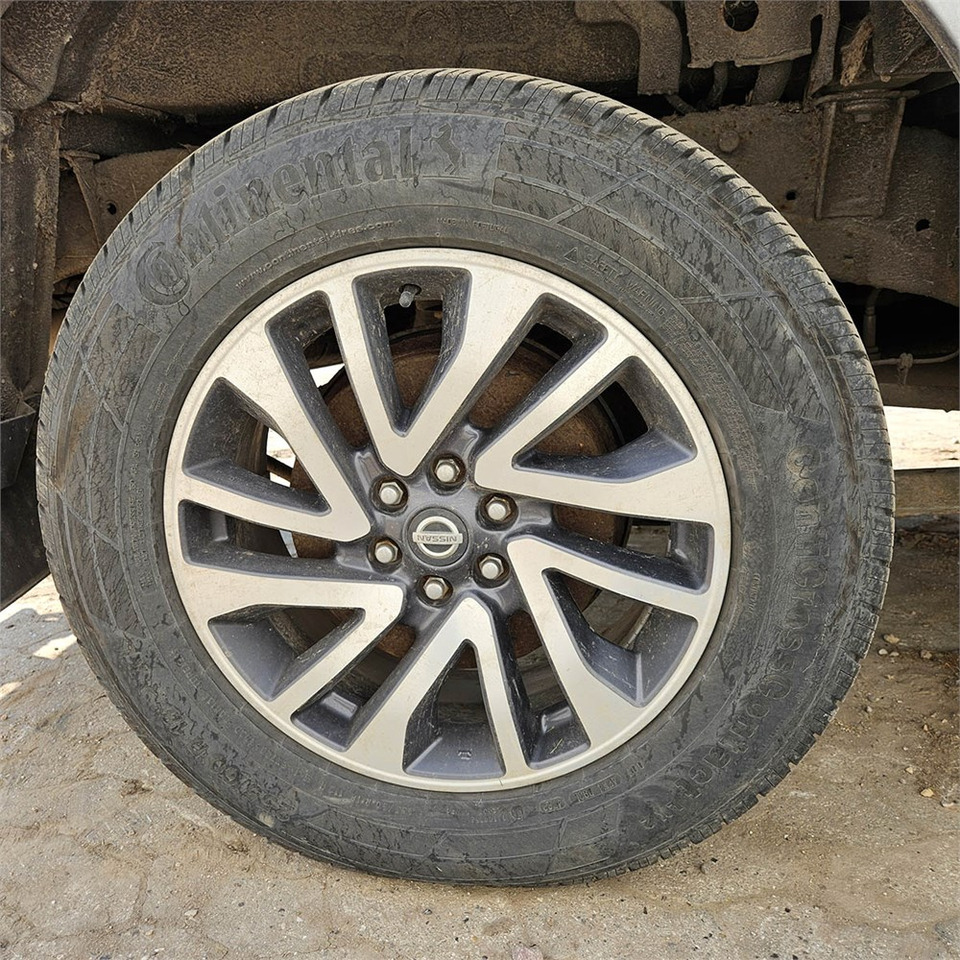 Ημιφορτηγό Nissan Navara: φωτογραφία 31 Ημιφορτηγό Nissan Navara: φωτογραφία 31