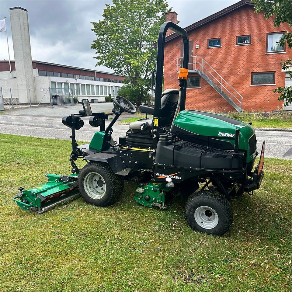 Ransomes Highway 3 4WD - Χλοοκοπτικό: φωτογραφία 4 Ransomes Highway 3 4WD - Χλοοκοπτικό: φωτογραφία 4