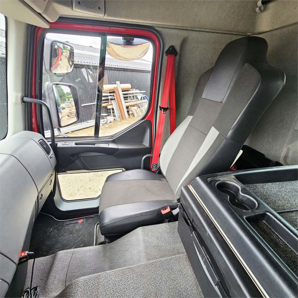 Φορτηγό φόρτωσης γάντζου Renault D 26 Wide: φωτογραφία 15