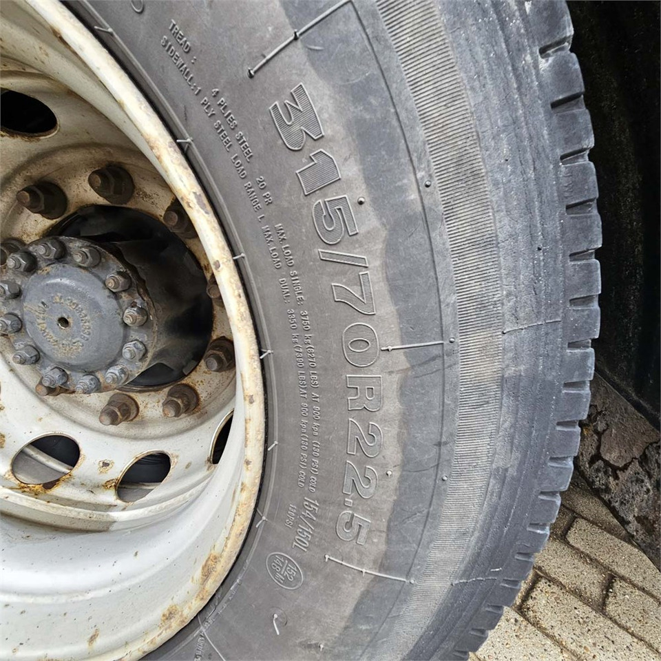Φορτηγό φόρτωσης γάντζου Renault D 26 Wide: φωτογραφία 48