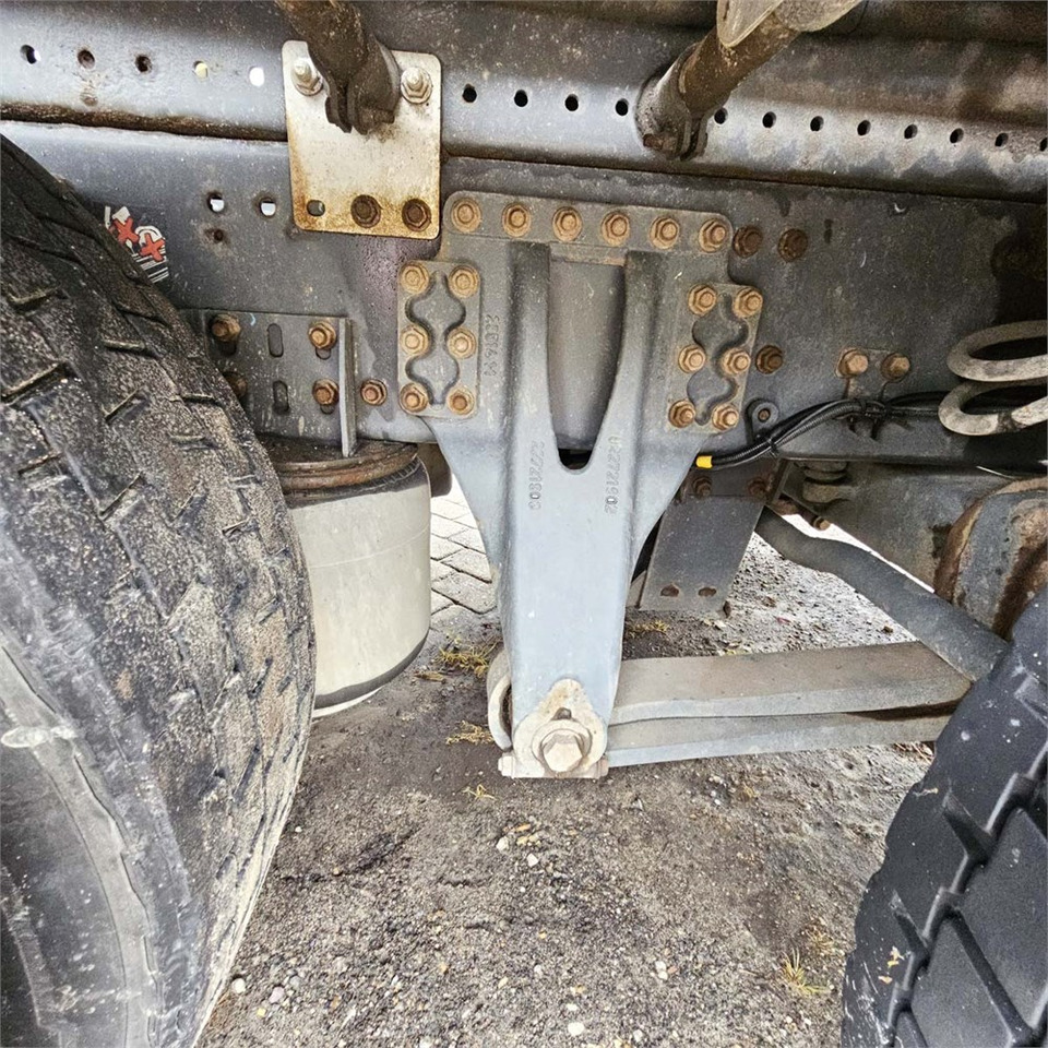 Φορτηγό φόρτωσης γάντζου Renault D 26 Wide: φωτογραφία 44