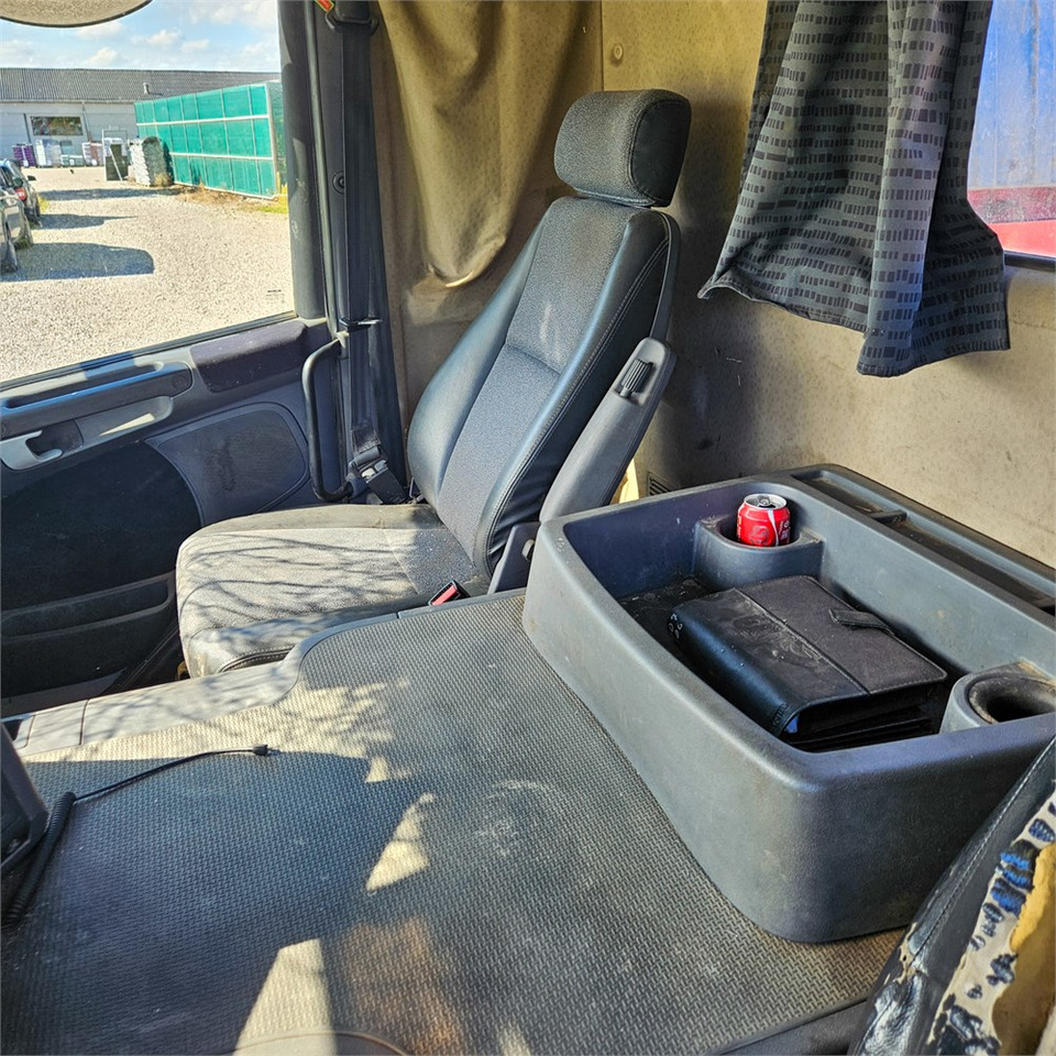 Φορτηγό με σύστημα καλωδίων Scania P310: φωτογραφία 13