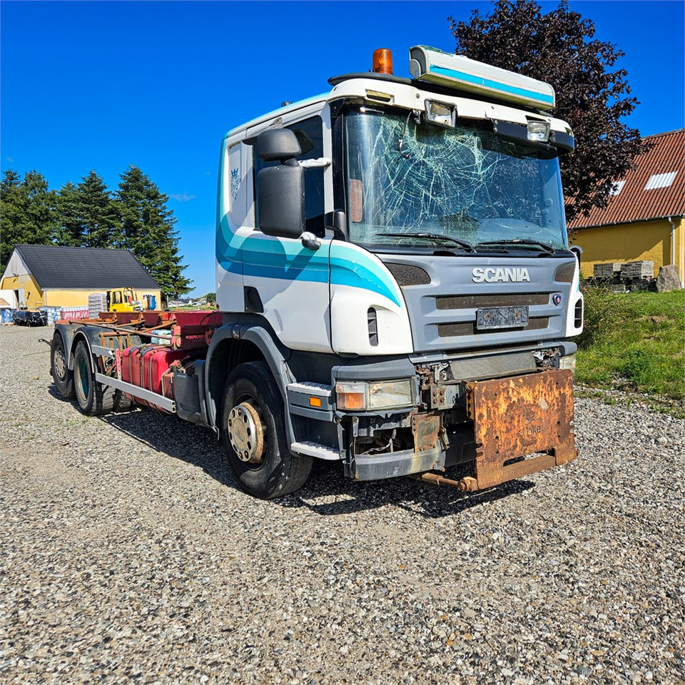 Φορτηγό με σύστημα καλωδίων Scania P310: φωτογραφία 9