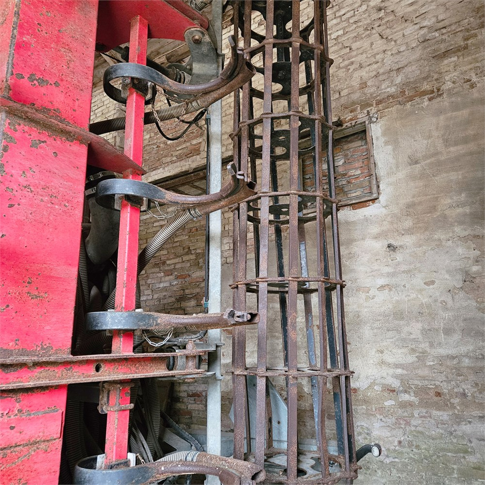 Thyregod FM-8000 Fieldmaster - Μηχανηματα λιπάσματα: φωτογραφία 4 Thyregod FM-8000 Fieldmaster - Μηχανηματα λιπάσματα: φωτογραφία 4