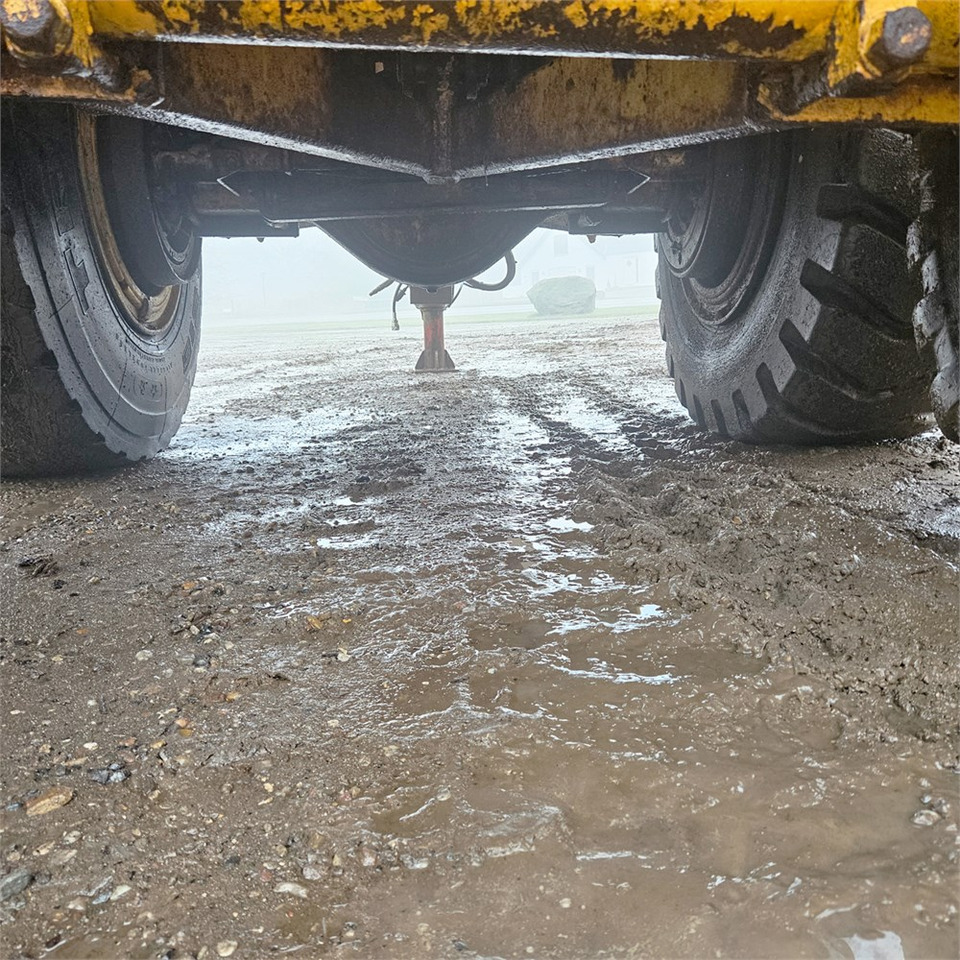 Αρθρωτό φορτηγό Volvo 860S: φωτογραφία 27 Αρθρωτό φορτηγό Volvo 860S: φωτογραφία 27