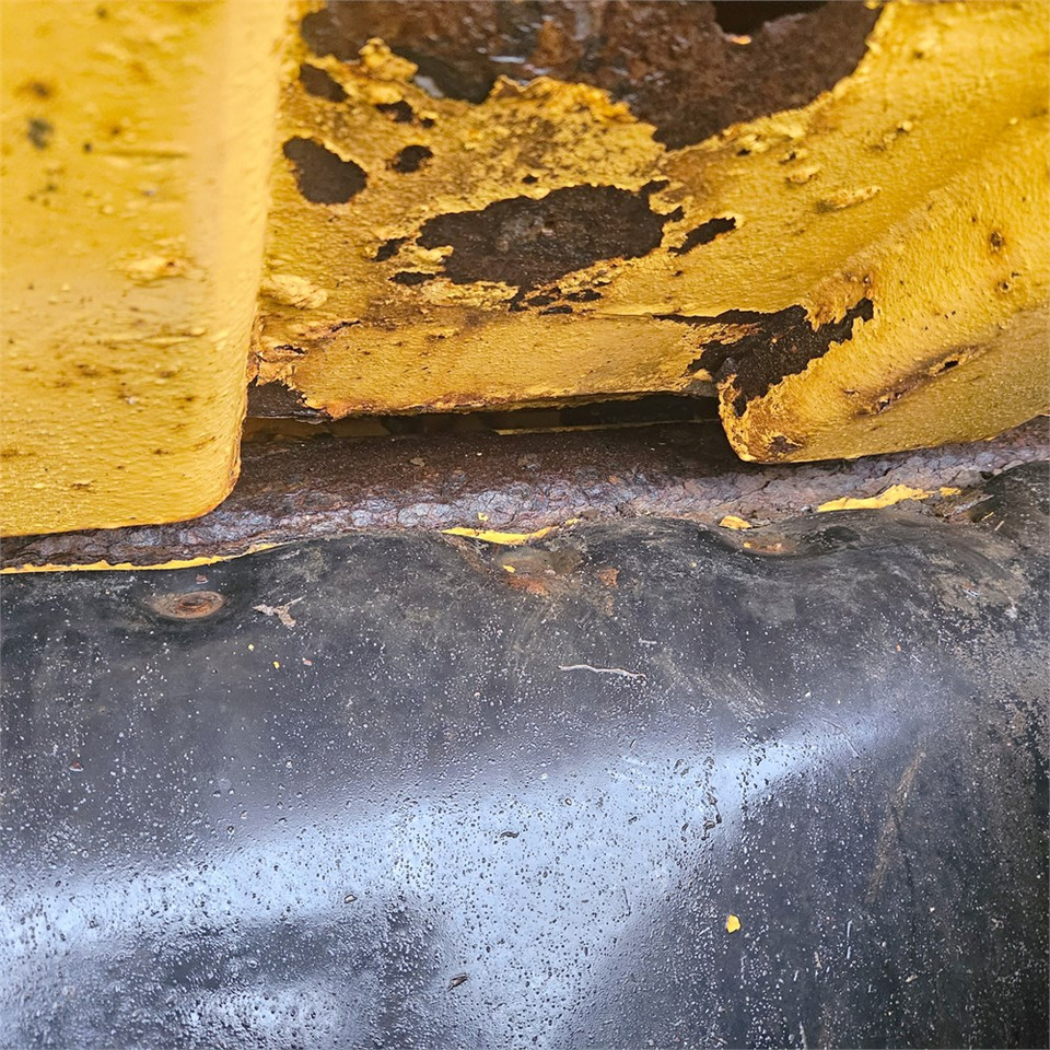 Αρθρωτό φορτηγό Volvo 860S: φωτογραφία 20 Αρθρωτό φορτηγό Volvo 860S: φωτογραφία 20