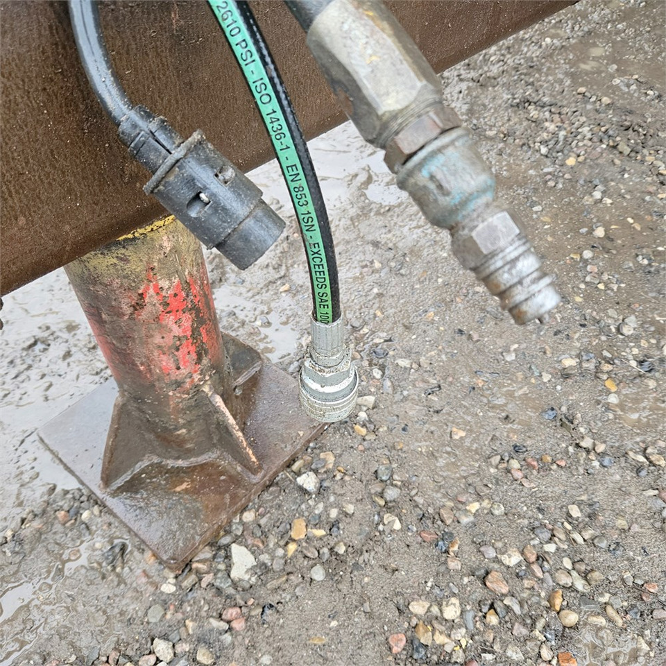 Αρθρωτό φορτηγό Volvo 860S: φωτογραφία 14 Αρθρωτό φορτηγό Volvo 860S: φωτογραφία 14