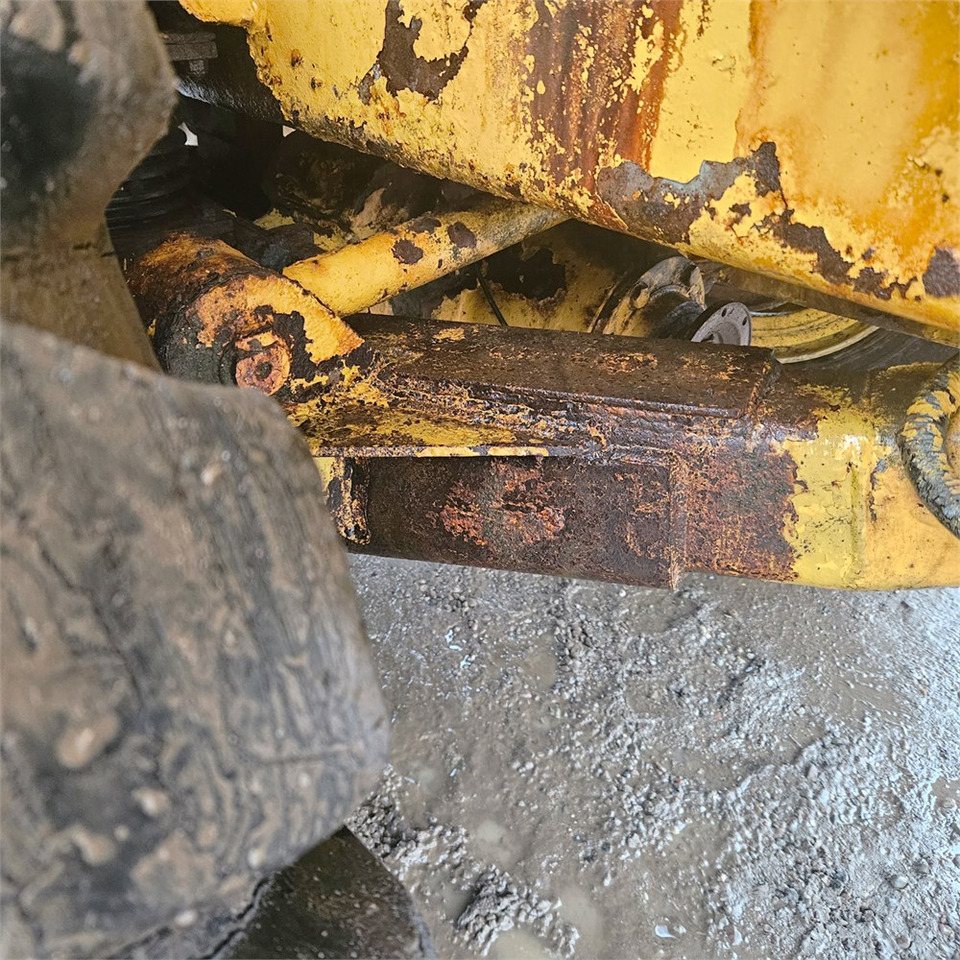 Αρθρωτό φορτηγό Volvo 860S: φωτογραφία 21 Αρθρωτό φορτηγό Volvo 860S: φωτογραφία 21