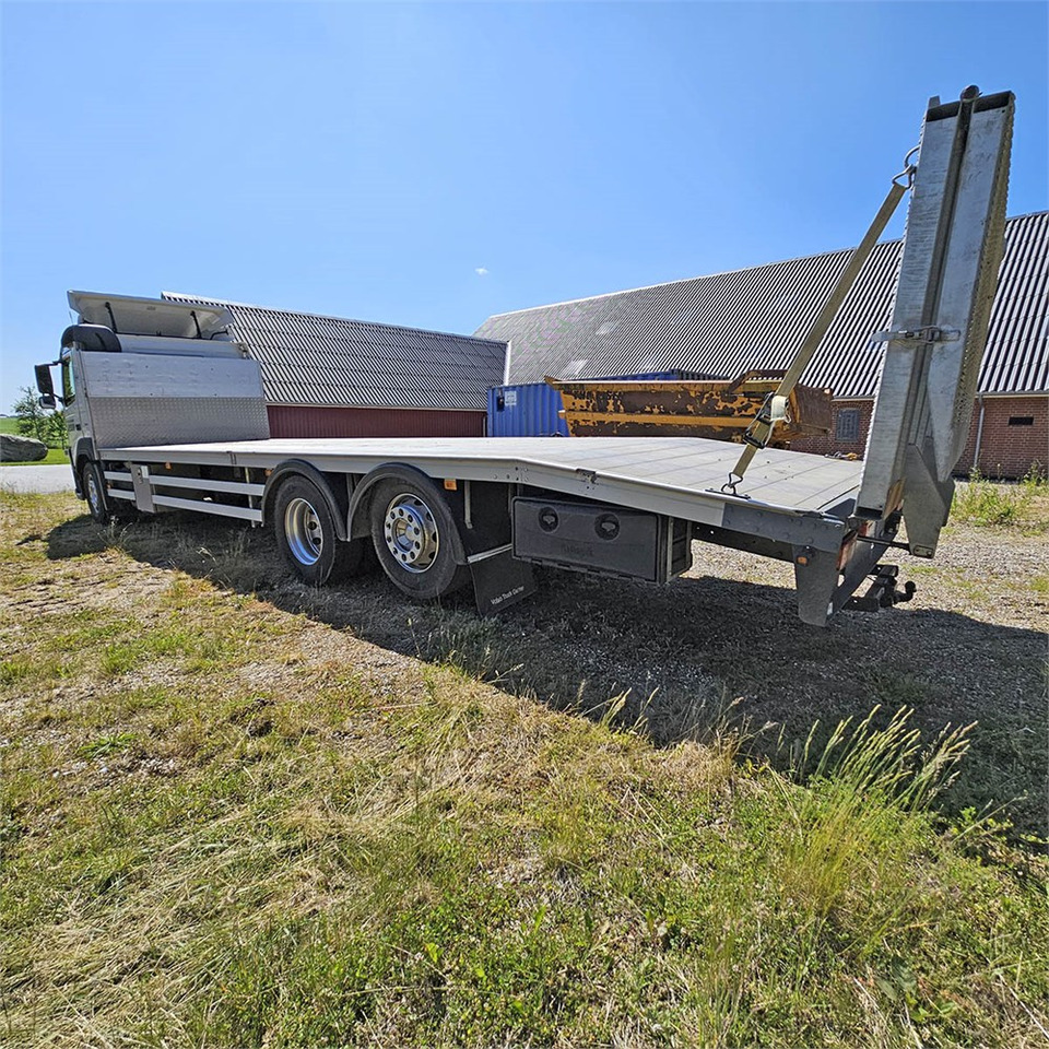 Volvo FM 330 - Φορτηγό αυτοκινητάμαξα: φωτογραφία 4 Volvo FM 330 - Φορτηγό αυτοκινητάμαξα: φωτογραφία 4