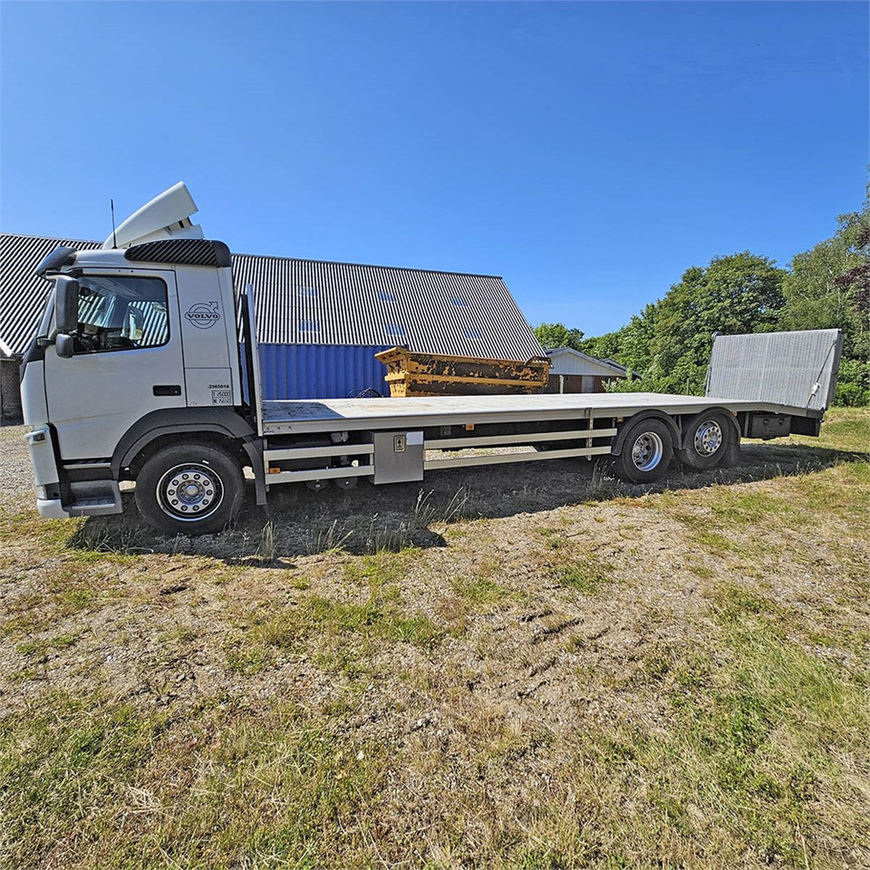Volvo FM 330 - Φορτηγό αυτοκινητάμαξα: φωτογραφία 2 Volvo FM 330 - Φορτηγό αυτοκινητάμαξα: φωτογραφία 2