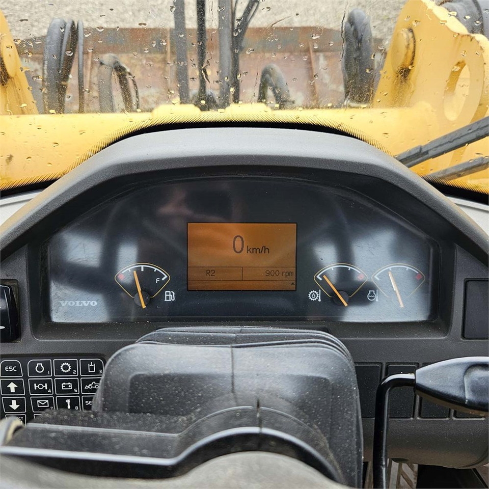 Ελαστιχοφόρος φορτωτής Volvo L45F-TP: φωτογραφία 27