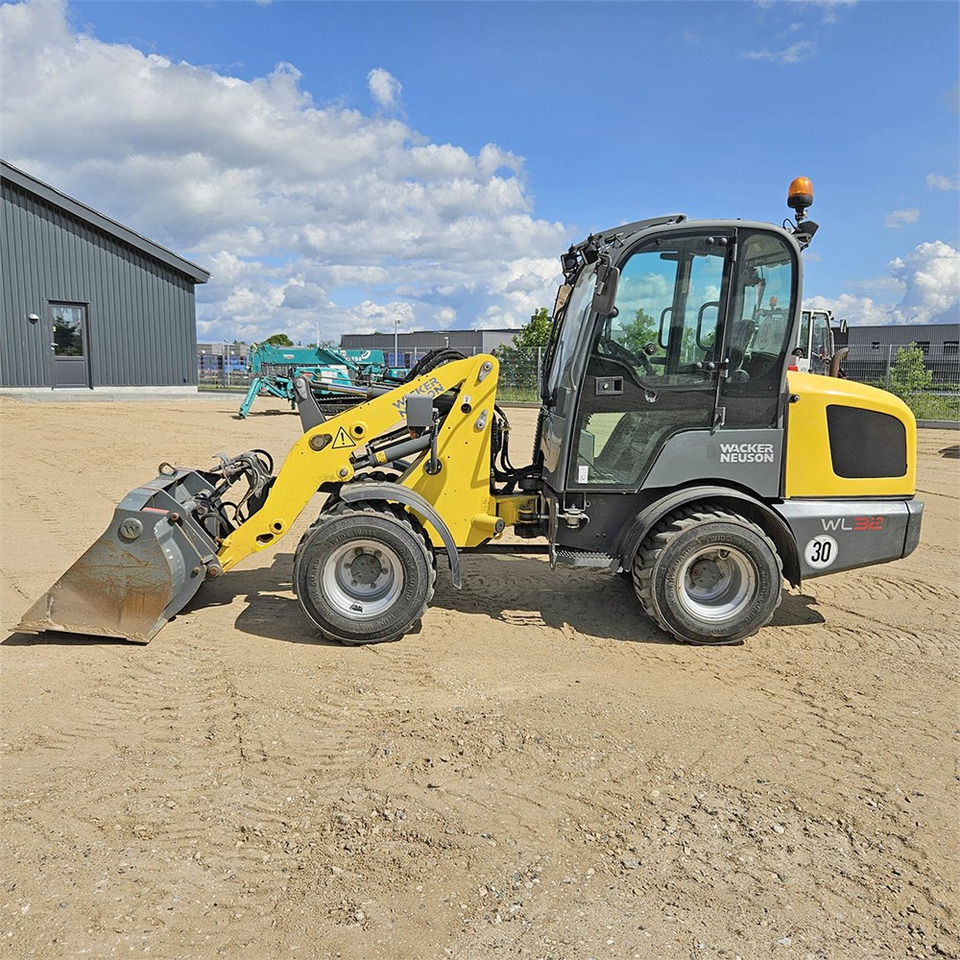 Wacker Neuson WL 32/RL30 - Ελαστιχοφόρος φορτωτής: φωτογραφία 2 Wacker Neuson WL 32/RL30 - Ελαστιχοφόρος φορτωτής: φωτογραφία 2
