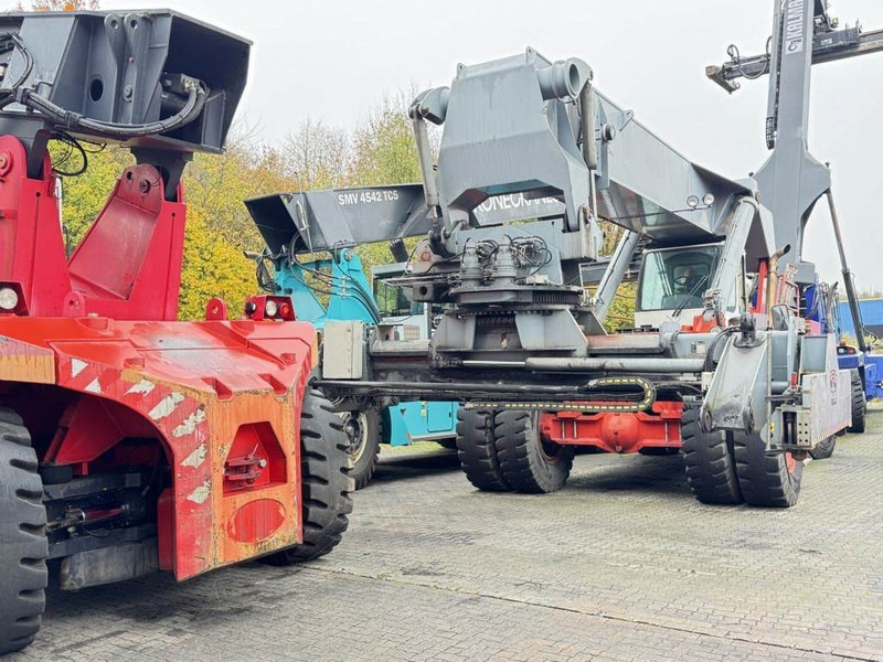 CVS Ferrari F328PB - Reachstacker: φωτογραφία 2 CVS Ferrari F328PB - Reachstacker: φωτογραφία 2