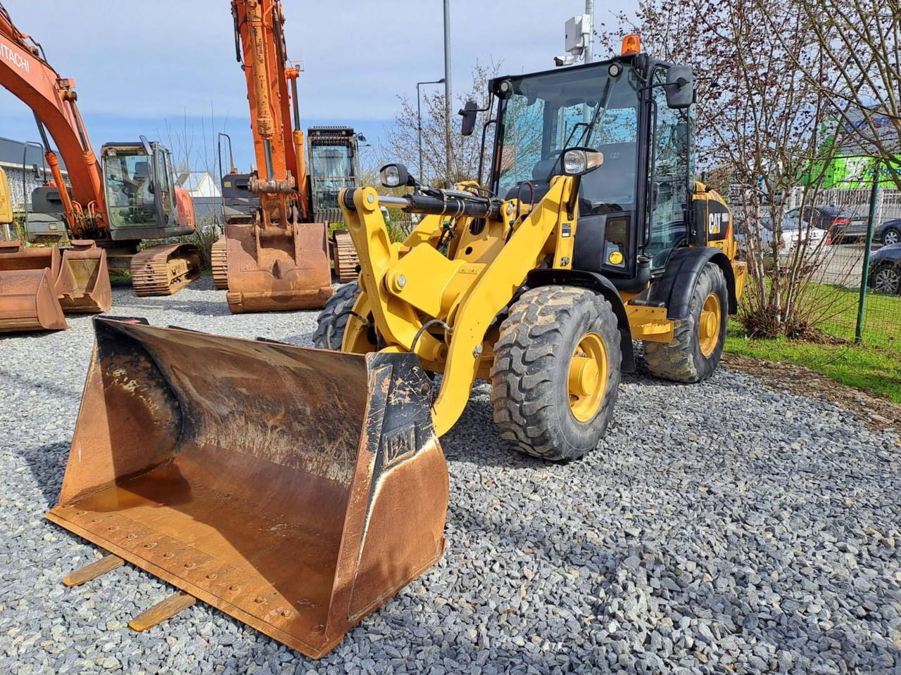 CAT 906M - Ελαστιχοφόρος φορτωτής: φωτογραφία 2 CAT 906M - Ελαστιχοφόρος φορτωτής: φωτογραφία 2