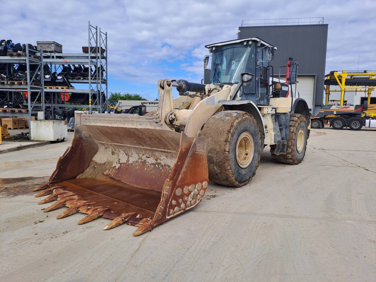 CAT 966M - Ελαστιχοφόρος φορτωτής: φωτογραφία 2 CAT 966M - Ελαστιχοφόρος φορτωτής: φωτογραφία 2