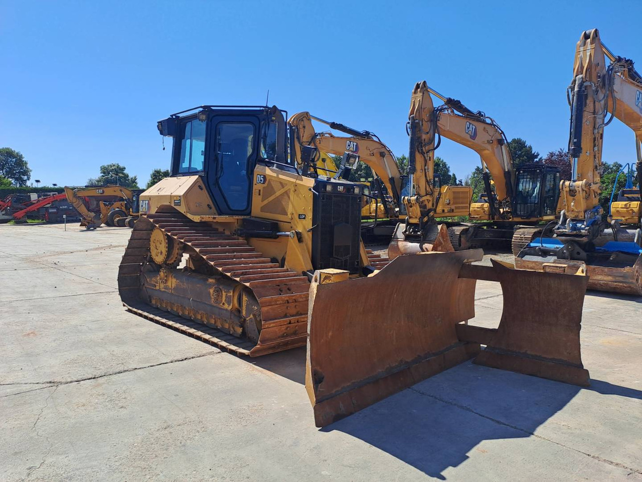 CAT D5 - Μπουλντόζα: φωτογραφία 2 CAT D5 - Μπουλντόζα: φωτογραφία 2