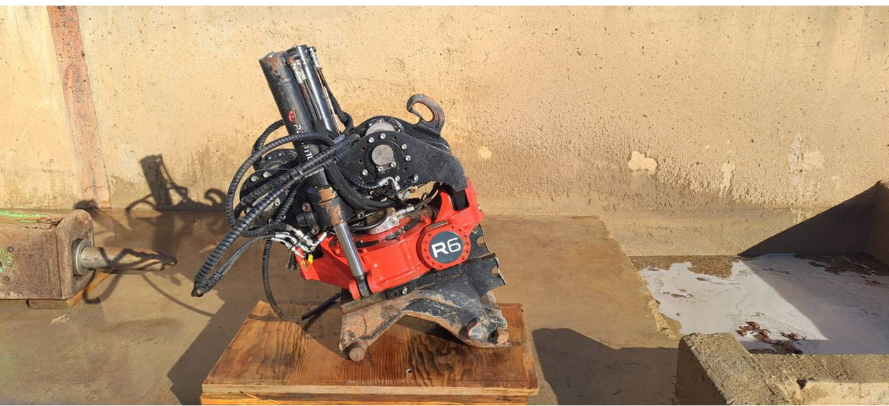 ROTOTILT R6/ROTOTILT/CW40S - Σύστημα tiltrotator: φωτογραφία 1 ROTOTILT R6/ROTOTILT/CW40S - Σύστημα tiltrotator: φωτογραφία 1