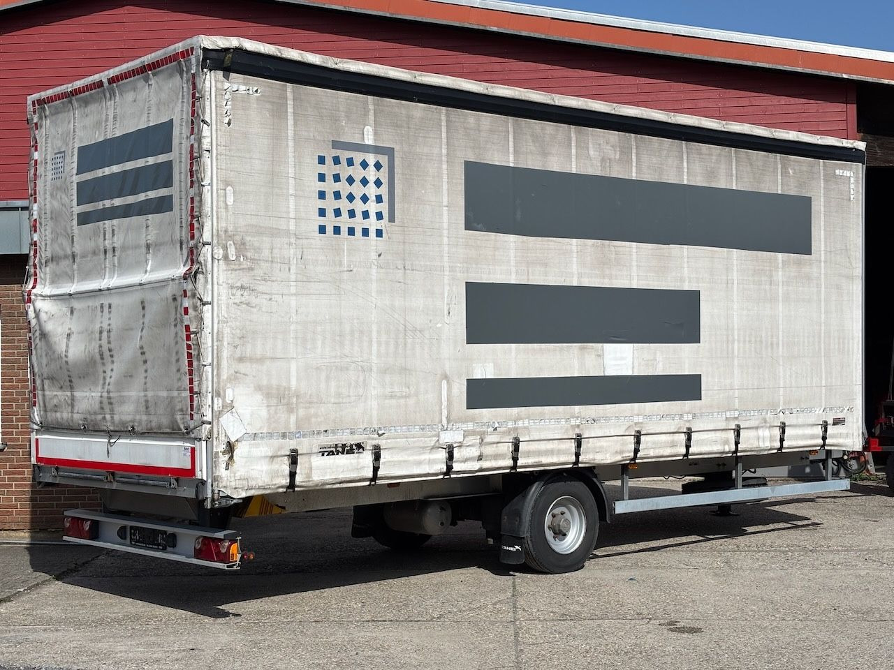 Tang 1achs Edscha, Schiebeplane 7,25m - Τρέιλερ κουρτίνα: φωτογραφία 2 Tang 1achs Edscha, Schiebeplane 7,25m - Τρέιλερ κουρτίνα: φωτογραφία 2