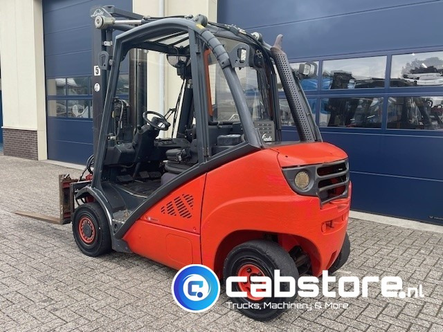 Linde H25D Forklift - Heftruck - Bouwjaar 2011 - Roterende vorkenklem - Freelift - Lifthoogte 480 cm - Πετρελαιοκίνητο περονοφόρο: φωτογραφία 3 Linde H25D Forklift - Heftruck - Bouwjaar 2011 - Roterende vorkenklem - Freelift - Lifthoogte 480 cm - Πετρελαιοκίνητο περονοφόρο: φωτογραφία 3