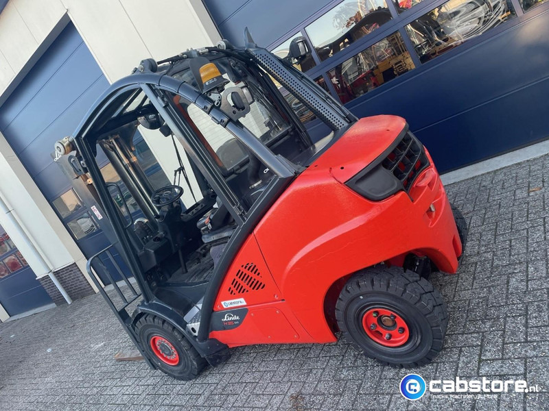 Linde H35D-02 Heftruck - Bouwjaar 2013 - Draaiuren 6892 - Diesel - Side Shift - Freelift - Doorrij hoogte 217 cm !! - Πετρελαιοκίνητο περονοφόρο: φωτογραφία 4 Linde H35D-02 Heftruck - Bouwjaar 2013 - Draaiuren 6892 - Diesel - Side Shift - Freelift - Doorrij hoogte 217 cm !! - Πετρελαιοκίνητο περονοφόρο: φωτογραφία 4