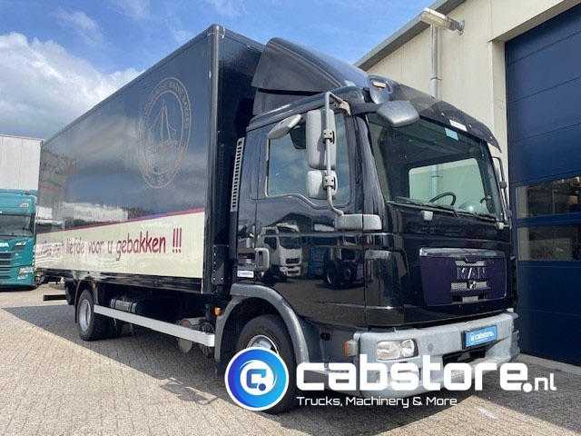 MAN TGL 8.180 4X2 BB Euro 5 - Handgeschakelde versnellingsbak - Laadklep - Bouwjaar 2010 - 3 zitplaatsen - Φορτηγό κόφα: φωτογραφία 2 MAN TGL 8.180 4X2 BB Euro 5 - Handgeschakelde versnellingsbak - Laadklep - Bouwjaar 2010 - 3 zitplaatsen - Φορτηγό κόφα: φωτογραφία 2