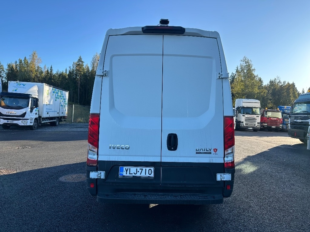 Iveco Daily 35S14 CNG A8 Huom! 6hlö PAKETTIAUTO - Βαν: φωτογραφία 5 Iveco Daily 35S14 CNG A8 Huom! 6hlö PAKETTIAUTO - Βαν: φωτογραφία 5