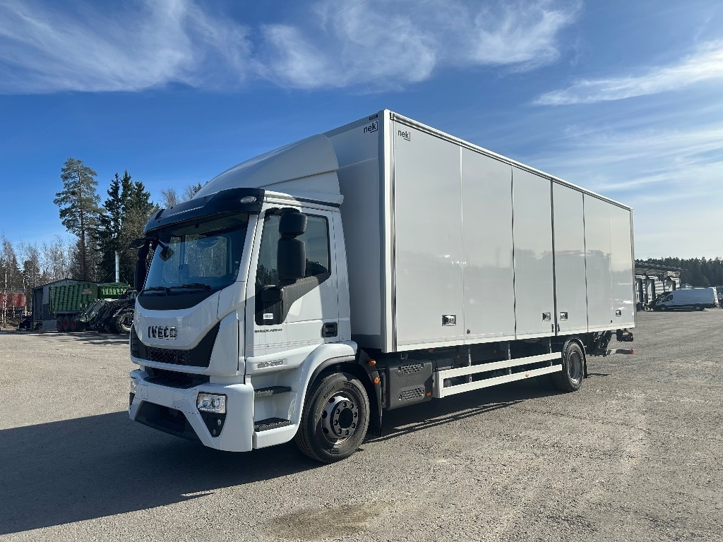 Iveco Eurocargo 160E28 - Φορτηγό κόφα: φωτογραφία 1 Iveco Eurocargo 160E28 - Φορτηγό κόφα: φωτογραφία 1