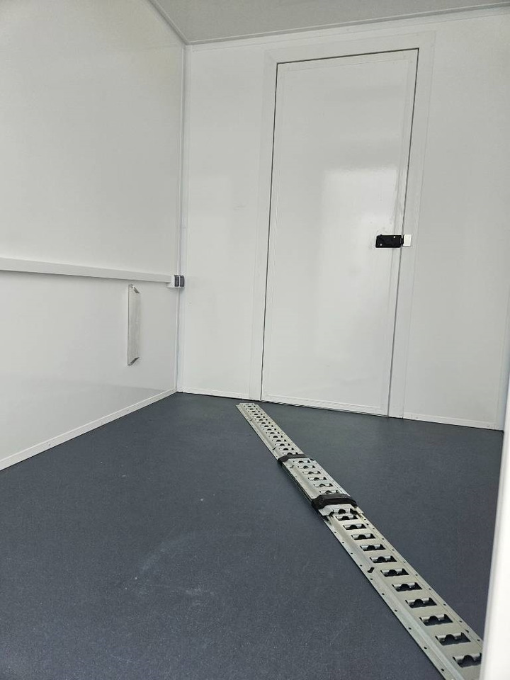 Επαγγελματικό αυτοκίνητο κόφα MAN TGE 3.140 4x4: φωτογραφία 8