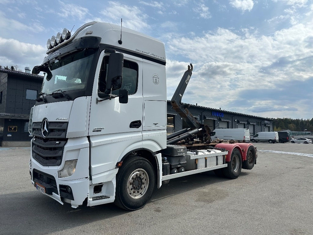 Mercedes-Benz Actros 2551 6x2*4 - Φορτηγό φόρτωσης γάντζου: φωτογραφία 1 Mercedes-Benz Actros 2551 6x2*4 - Φορτηγό φόρτωσης γάντζου: φωτογραφία 1